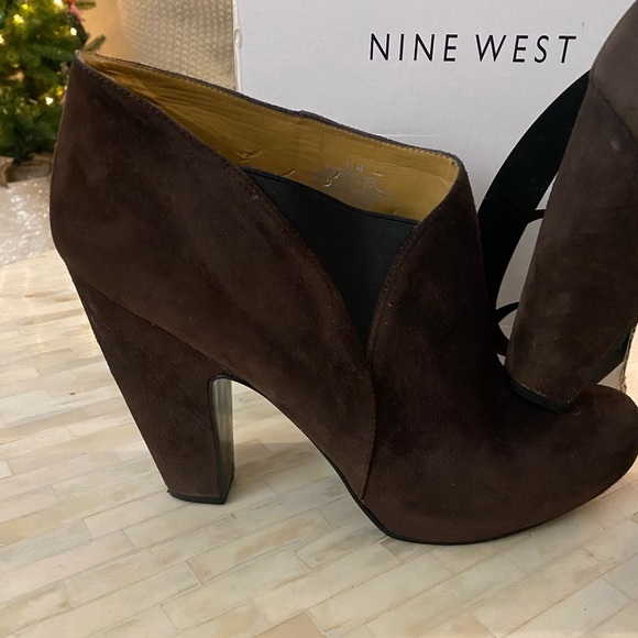 Brown suede platform booties - Picture 2 of 5